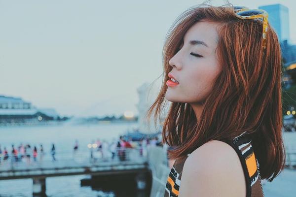 hoa-hau-ky-duyen-lo-cam-nhon-hoat-khuon-mat-goc-canh--giadinhonline.vn 16