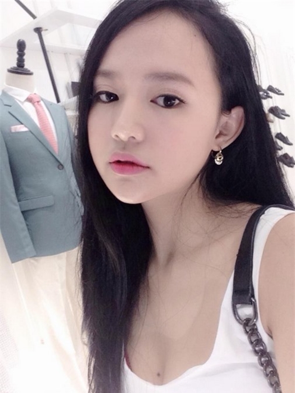 bat-ngo-truoc-ve-dep-nhu-hotgirl-cua-ban-gai-truong-nhom-hkt--giadinhonline.vn 6