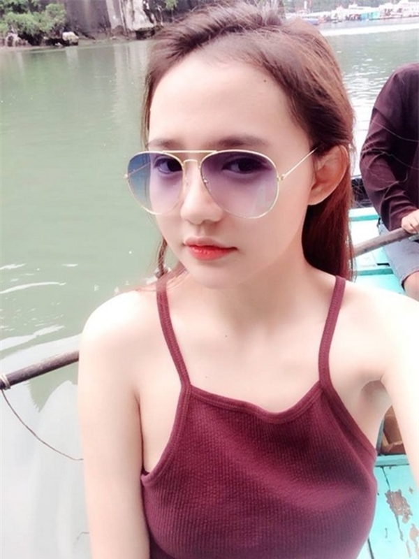 bat-ngo-truoc-ve-dep-nhu-hotgirl-cua-ban-gai-truong-nhom-hkt--giadinhonline.vn 8