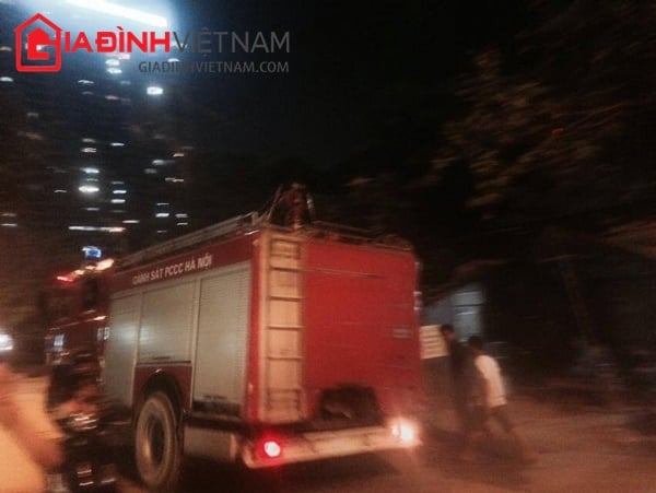 chay-lon-tai-cong-truong-xay-dung-chung-cu-hd-mon-city-my-dinh-1-giadinhonline.vn 5