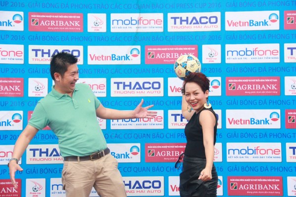 thai-thuy-linh-chay-het-minh-trong-khai-mac-press-cup-2016-tai-svd-my-dinh-giadinhonline.vn 3