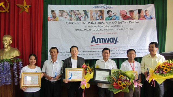 amway-viet-nam-dong-gop-56-ty-dong-vao-cac-hoat-dong-tu-thien-giadinhonline.vn 2