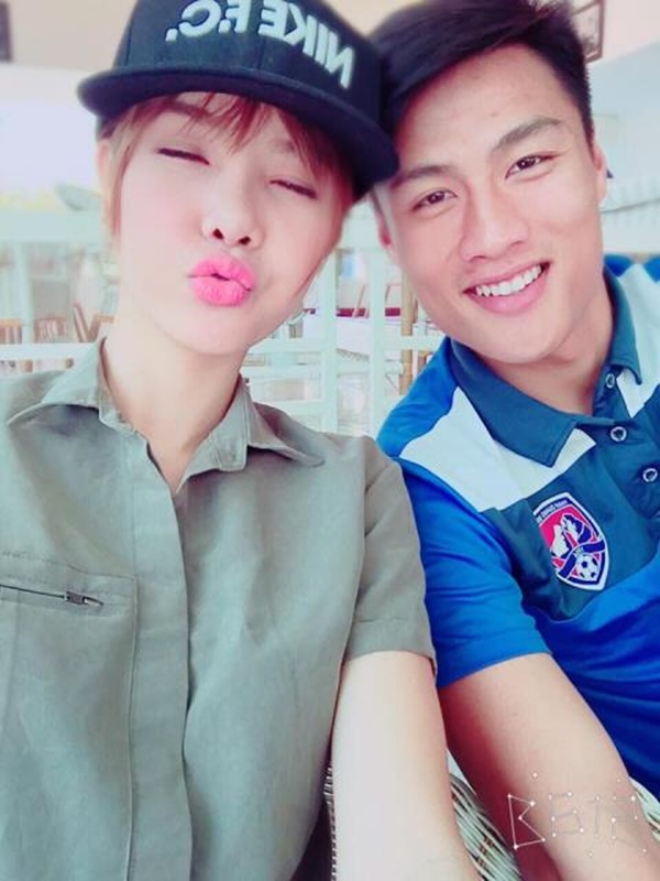 thiep-cuoi-cua-mac-hong-quan-ky-han-viet-gi-giadinhonline.vn 4