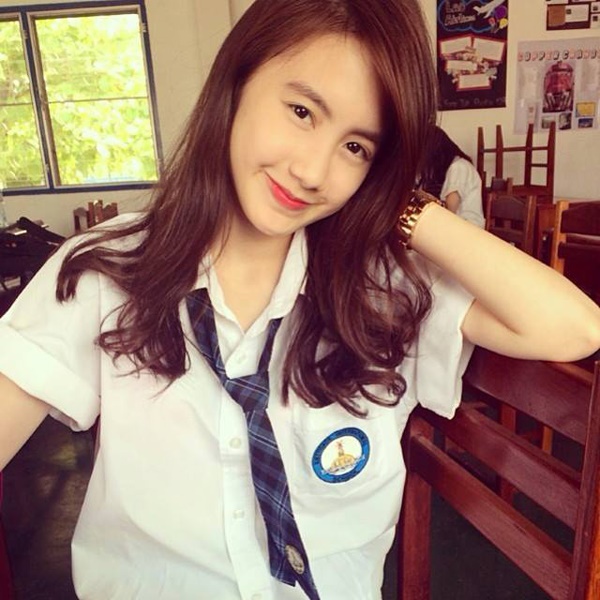 hotgirl-lao-goc-viet-dep-nhu-nu-than-gay-xon-xao-mang-xa-hoi-giadinhonline.vn 3