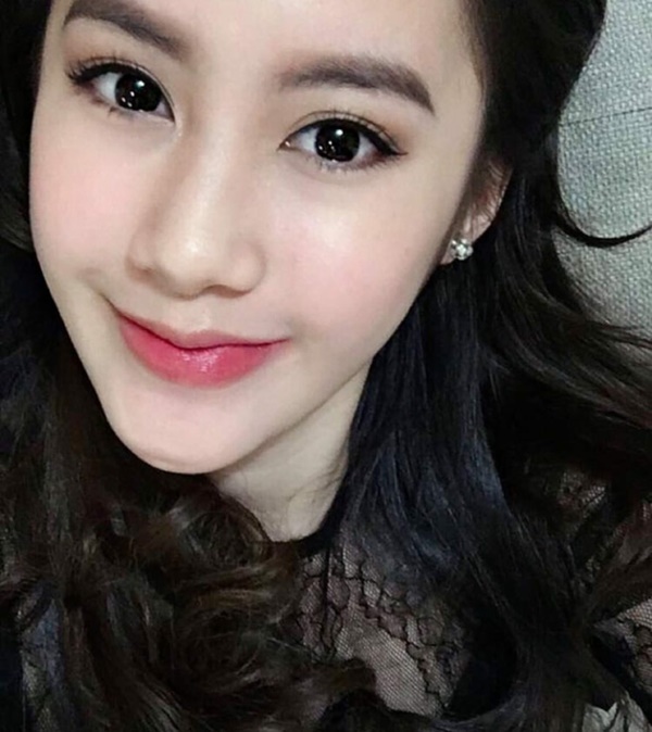 hotgirl-lao-goc-viet-dep-nhu-nu-than-gay-xon-xao-mang-xa-hoi-giadinhonline.vn 13