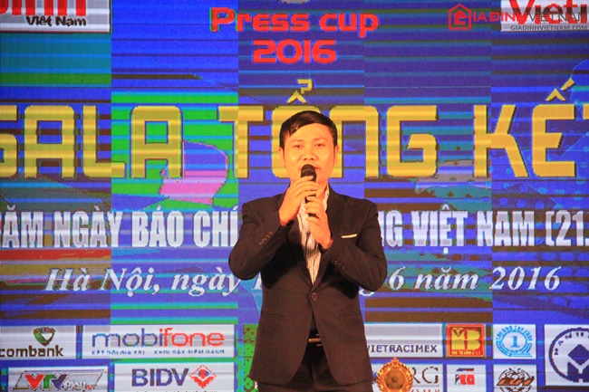 ca-si-thai-thuy-linh-khuay-dong-dem-gala-mung-thanh-cong-press-cup-2016-giadinhonline.vn 6