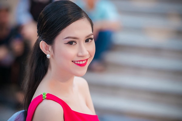 hoa-hau-thu-vu-noi-gi-sau-clip-noi-tieng-anh-gay-bao-giadinhonline.vn 3
