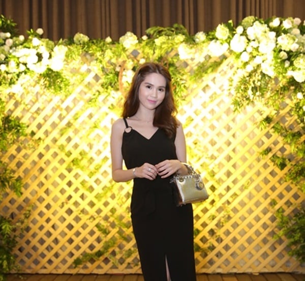 ngoc-trinh-bi-to-mat-sung-phu-trong-le-cuoi-ky-han-–-mac-hong-quan--giadinhonline.vn 7