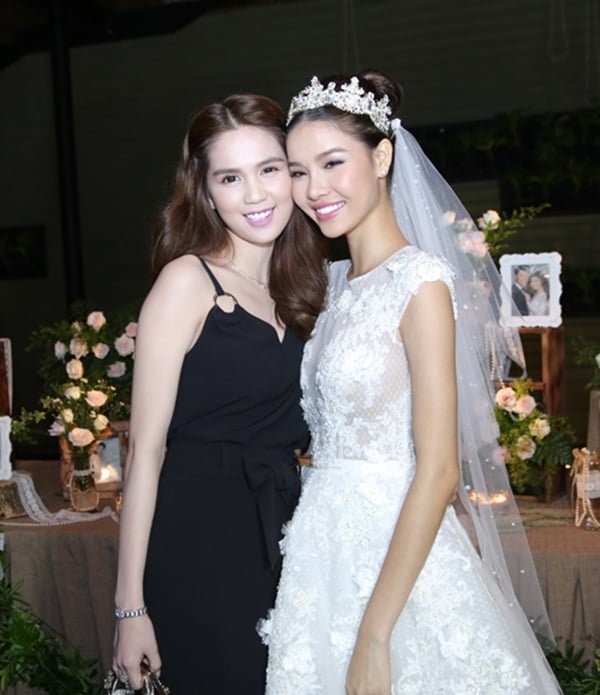 ngoc-trinh-bi-to-mat-sung-phu-trong-le-cuoi-ky-han-–-mac-hong-quan--giadinhonline.vn 8