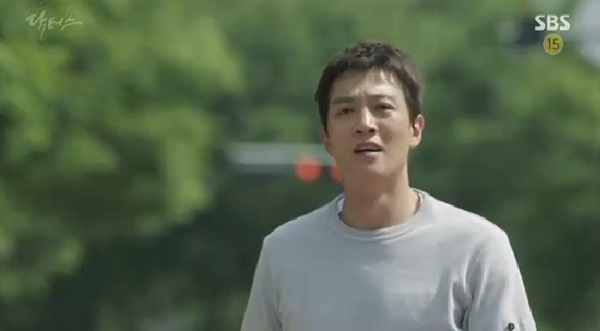 chuyen-tinh-bac-si-tap-3-kim-rae-won-vuot-mat-park-shin-hye-vi…-lo-mot-nhip-giadinhonline.vn 10