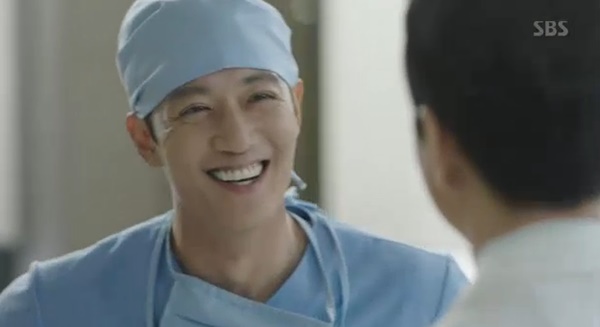 park-shin-hye-dung-hinh-khi-kim-rae-won-buoc-ra-cuc-ngau-tu-truc-thang-giadinhonline.vn 8