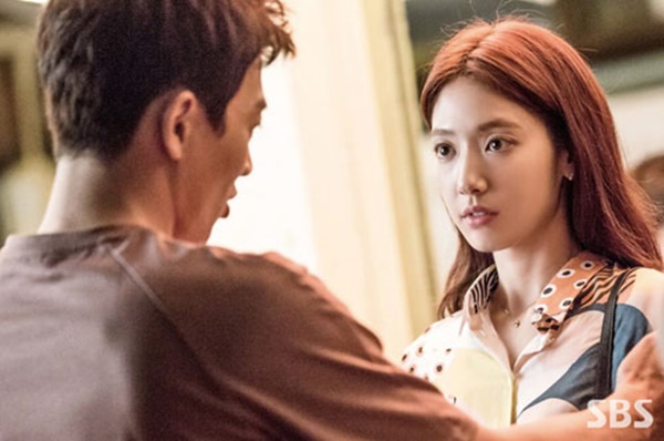 thay-giao-chet-dung-khi-thay-park-shin-hye-bi-dam-tai-benh-vien-giadinhonline.vn 2