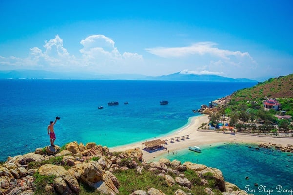 hon-dao-co-bai-tam-doi-dẹp-hang-dau-tai-nha-trang-giadinhonline.vn 6