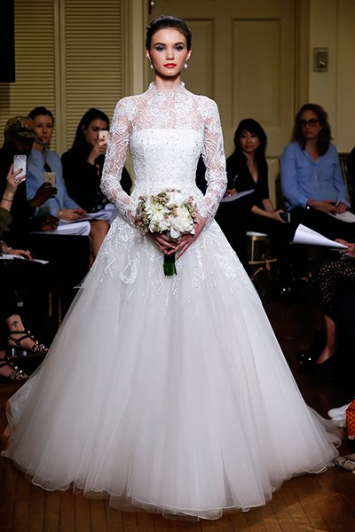 Tổng hợp top những mẫu váy cưới đẹp nhất năm 2022 dành cho cô dâu