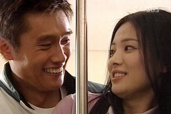 nhung-bo-phim-lam-nen-ten-tuoi-song-hye-kyo-truoc-hau-due-mat-troi-giadinhonline.vn 2