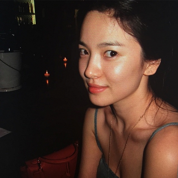 ve-dep-tu-nhien-tu-trung-nuoc-cua-song-hye-kyo-giadinhonline.vn 7