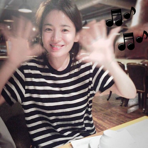 ve-dep-tu-nhien-tu-trung-nuoc-cua-song-hye-kyo-giadinhonline.vn 10