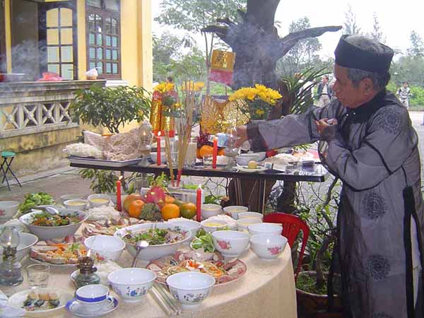 cach-cung-va-bai-khan-cung-ram-thang-7-giadinhonline.vn 1