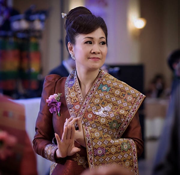 hotgirl-lao-goc-viet-co-chi-gai-xinh-dep-sang-chanh-khong-kem-em-gai--giadinhonline.vn 21