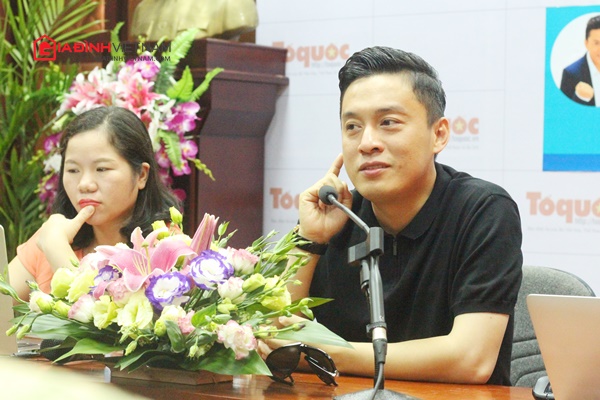 ca-si-lam-truong-bat-khoc-hoi-han-vi-tinh-cam-cho-me-khong-bao-gio-du-giadinhonline.vn 2