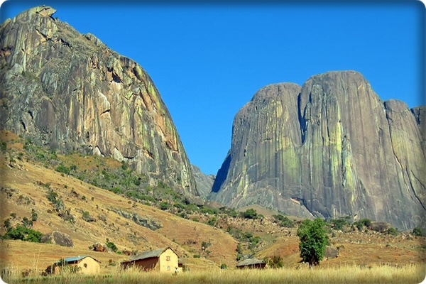 mot-chuyen-phieu-luu-toi-quoc-dao-madagascar-tai-sao-khong-giadinhonline.vn 6