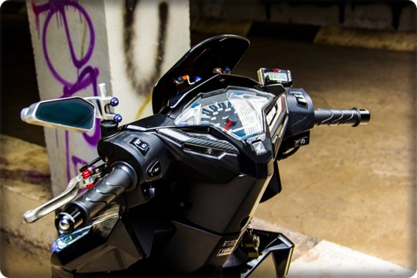 honda-click-125i-2016-phien-ban-do-do-den-huyen-bi-cua-biker-viet-giadinhonline.vn 5