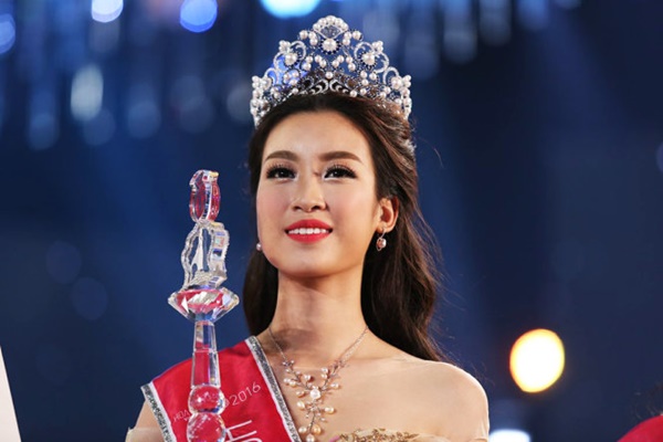 khoanh-khac-dang-quang-kho-quen-cua-tan-hoa-hau-viet-nam-2016-do-my-linh--giadinhonline.vn 1