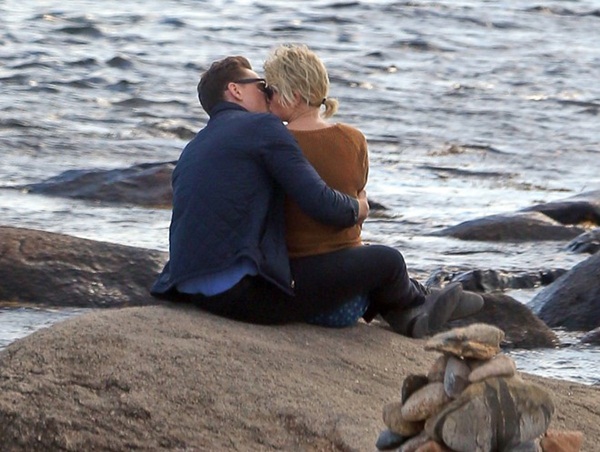 nhung-khoanh-khac-dep-nhat-cua-cap-doi-taylor-swift-–-tom-hiddleston-giadinhonline.vn 2