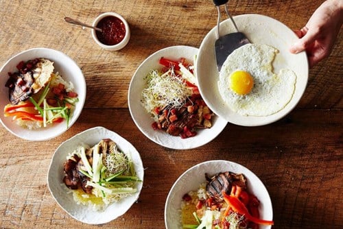 com-tron-bibimbap-da-sac-da-vi-hap-dan-cua-nguoi-han-quoc-giadinhonline.vn 4