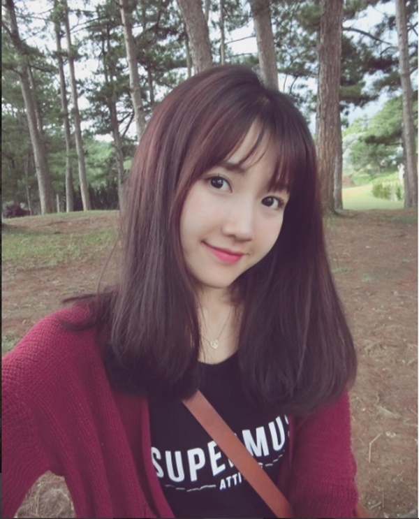 hotgirl-co-ve-dep-trong-nhu-giot-suong-mai-khuay-dao-cu-dan-mang-giadinhonline.vn 16