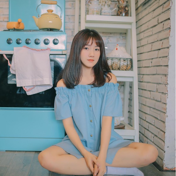 hotgirl-co-ve-dep-trong-nhu-giot-suong-mai-khuay-dao-cu-dan-mang-giadinhonline.vn 18