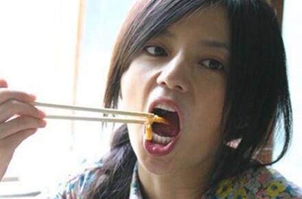 sao-cbiz-va-nhung-giay-phut-an-uong-kem-duyen-giadinhonline.vn 1