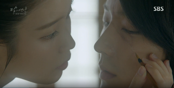 nguoi-tinh-anh-trang-tap-8-iu-tro-tai-trang-diem-cho-lee-jun-ki-giadinhonline.vn 3