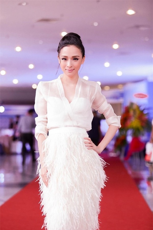 nhung-hoa-hau-viet-khon-don-vi-ket-thuc-tuong-lai-trong-tu-toi-giadinhonline.vn 1
