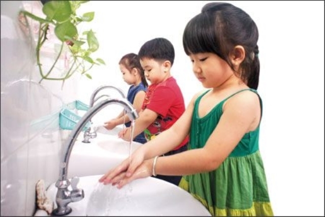 nhung-ki-nang-ve-sinh-cha-me-can-day-con-truoc-6-tuoi--giadinhonline.vn 1