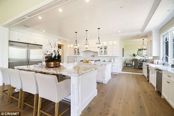 kylie-jenner-tu-tau-biet-thu-thu-tu-o-tuoi-19-giadinhonline.vn 4