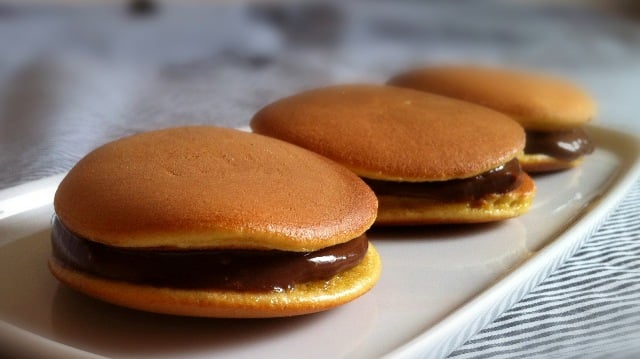 cach-lam-banh-ran-doraemon-dorayaki-thom-ngon-giadinhonline.vn 1