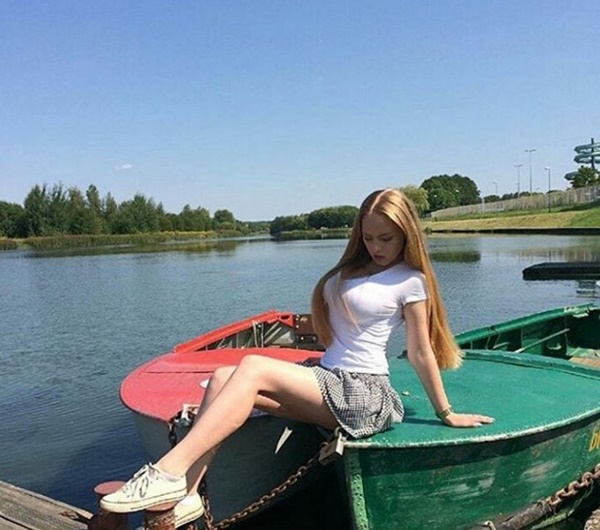 chan-dung-co-giao-day-toan-nong-bong-sexy-nhat-the-gioi--giadinhonline.vn 6