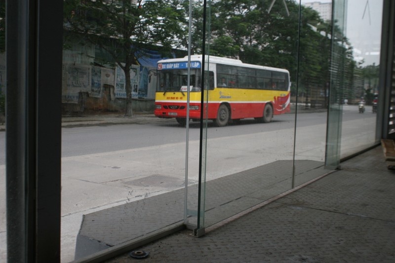 xe-buyt-nhanh-brt-hoan-chay-thu-do-chua-hoan-thien-cac-hang-muc-giadinhonline.vn 7