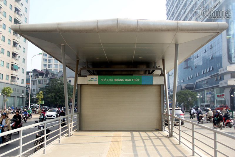 xe-buyt-nhanh-brt-hoan-chay-thu-do-chua-hoan-thien-cac-hang-muc-giadinhonline.vn 8