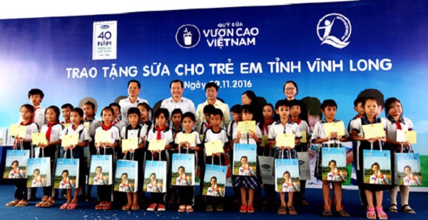vinamilk-tam-huyet-voi-quy-sua-vuon-cao-viet-nam-giadinhonline.vn 1