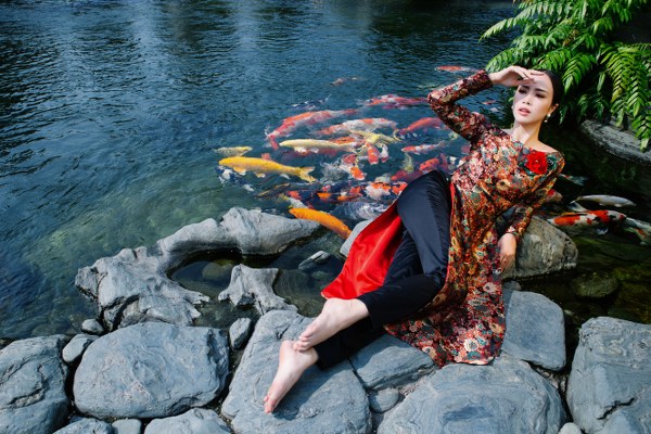 het-nong-bong-vu-ngoc-anh-dam-tham-trong-ao-dai-xuan-giadinhonline.vn 6