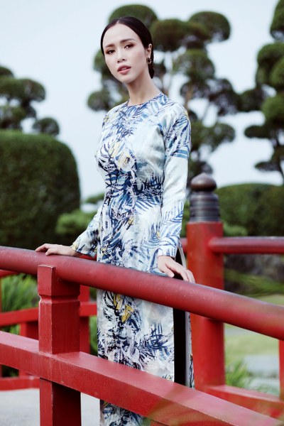 het-nong-bong-vu-ngoc-anh-dam-tham-trong-ao-dai-xuan-giadinhonline.vn 9
