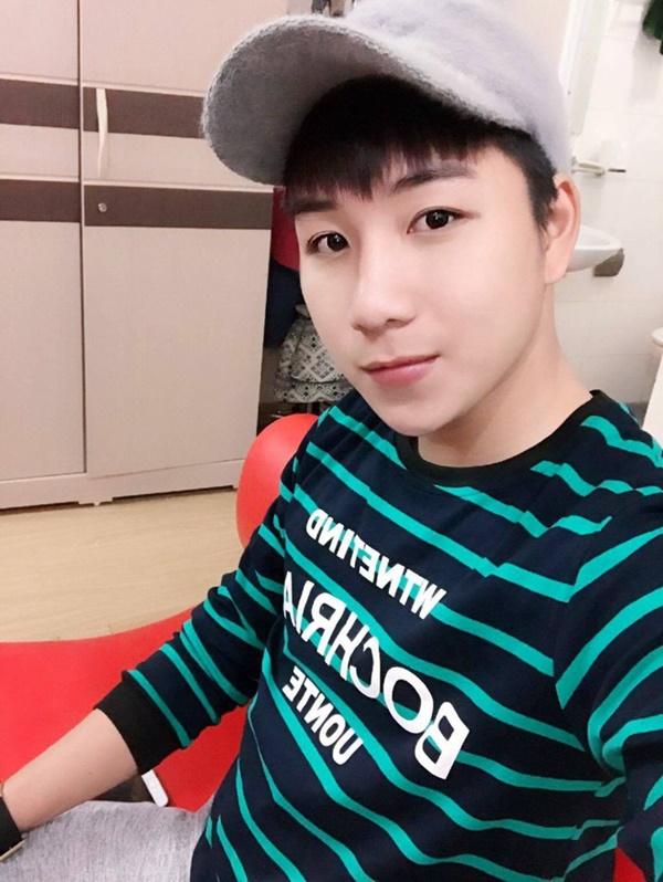 thay-giao-day-toan-cuc-dien-trai-khien-hoc-sinh-me-man-giadinhonline.vn 8