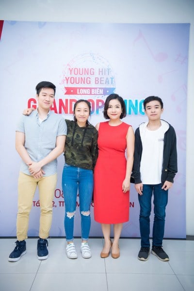 -my-linh-mo-hoc-vien-am-nhac-young-hit-young-beat-thu-2-giadinhonline.vn 1