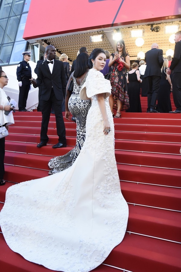 ba-lan-ly-nha-ky-bien-hoa-ngoan-muc-tai-lhp-cannes-2017-giadinhonline.vn 3