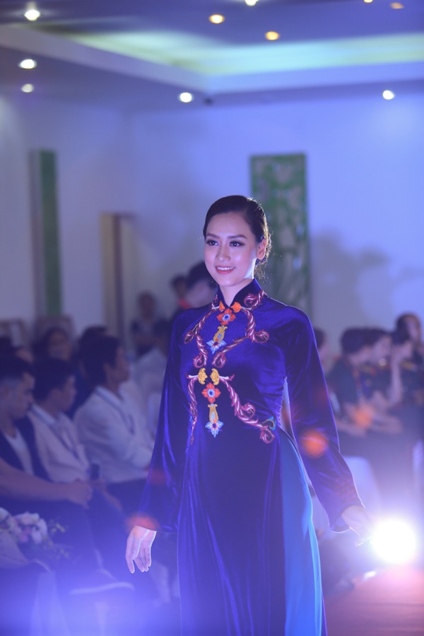 trao-ky-vat-cho-bao-tang-phu-nu-nam-bo--giadinhonline.vn 5