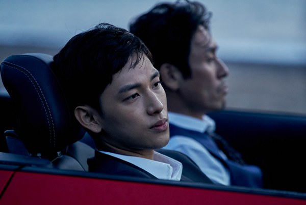 my-nam-yim-siwan-lan-dau-thu-thach-dien-xuat-trong-phim-hanh-dong-toi-pham-giadinhonline.vn 1