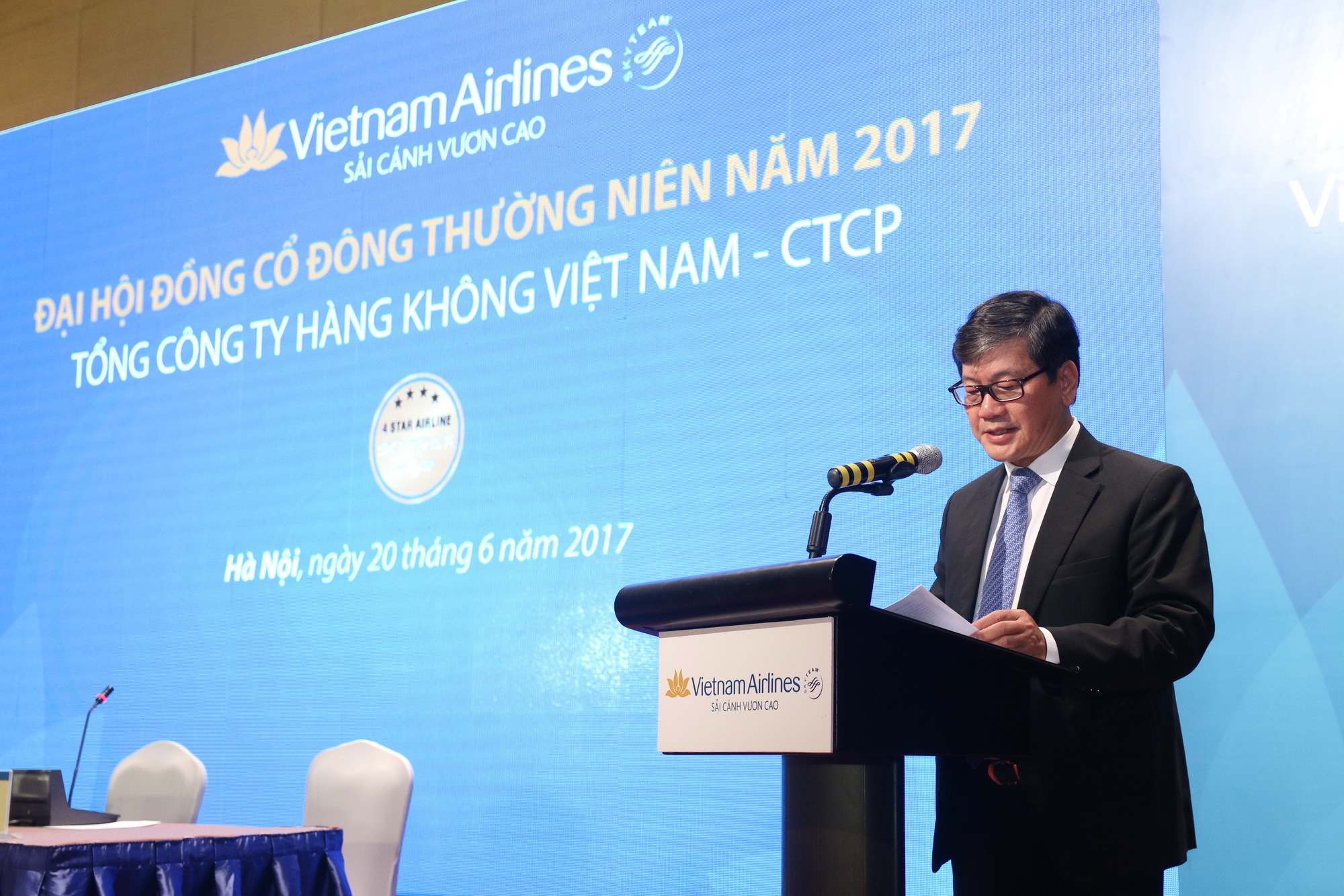 co-dong-vietnam-airlines-duoc-nhan-73652-ty-dong-tien-co-tuc-trong-nam-2016-giadinhonline.vn 1