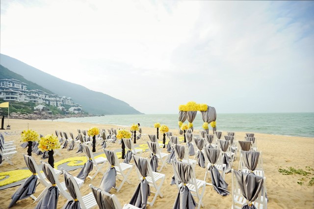 Weddings on the Beach (2)